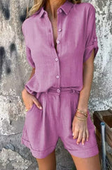 Ensemble coordonné en lin ISLA par Olyndra London, haut et pantalon légers et confortables, couleur naturelle.