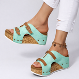 Sandales à plateforme d'été Olyndra London Darcy avec brides fines turquoise, parfaites pour la saison estivale.