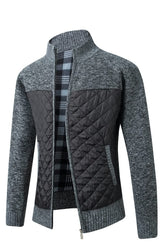Veste Bromley en tissu chaud de la marque Olyndra London, détail de la coupe et de la texture visible sur l'image.