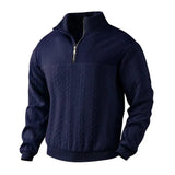 Sweat premium CAMDEN Olyndra London avec zip quart, tissu doux et coupe décontractée, porté sur un mannequin.
