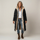 Manteau double face NOA de Olyndra London, vue de face, en tissu élégant et chaud, avec col et fermeture visible.