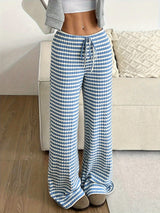 Pantalon détente BOARDWALK d'Olyndra London en tissu confortable, vue de face, style décontracté et moderne.