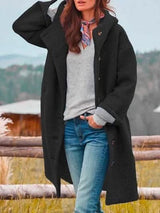 Manteau de printemps décontracté pour femme SINIKKA de la marque Olyndra London, tissu léger et coupe élégante.